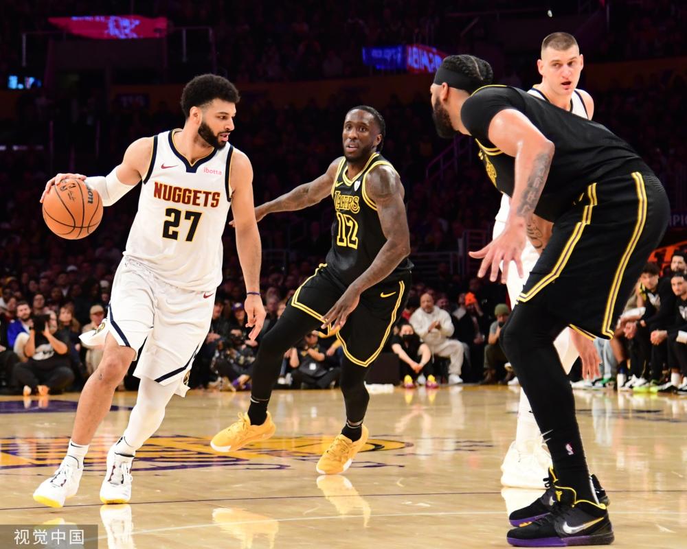 门一脚上的 门一脚上的